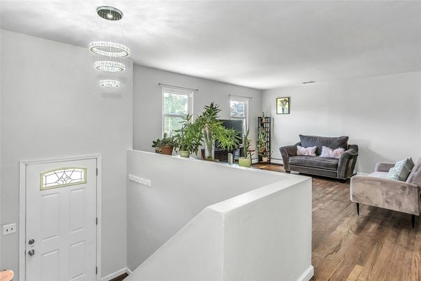 Interior, Living room, Pendant Lights, Wood Texture Flooring