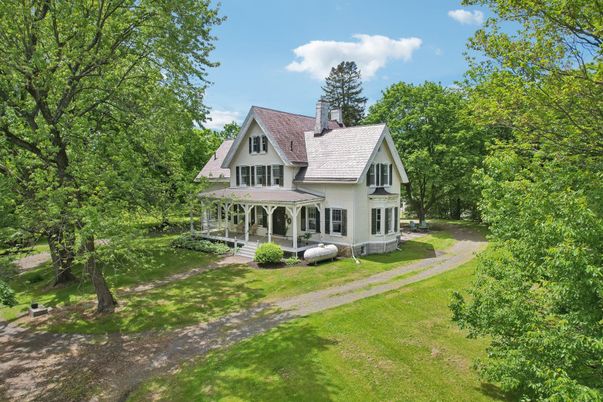 Backyard, Exterior, Facade, Queen Anne Victorian