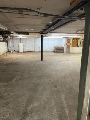 Garage, Interior