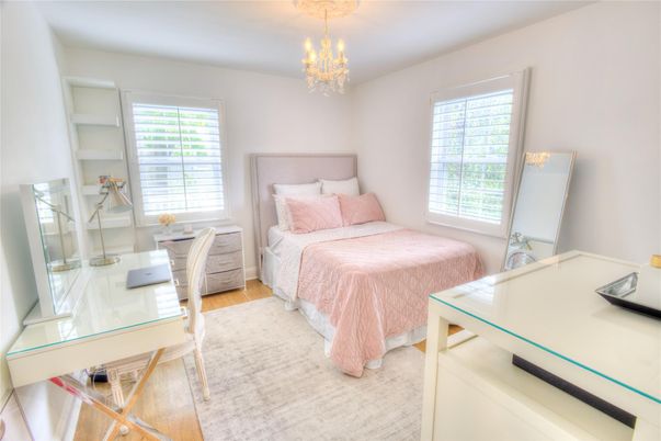 Bedroom, Chandelier, Home Office, Interior, Wood Texture Flooring