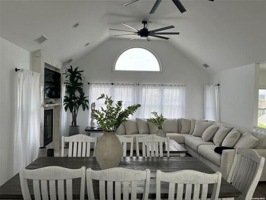 Dining room, Interior, Living room, Recessed Lighting, Wood Texture Flooring
