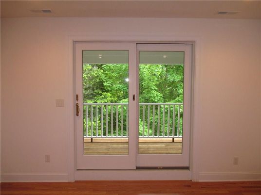 DE Listing image placeholder