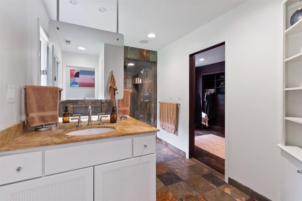 Bathroom, Interior, Recessed Lighting