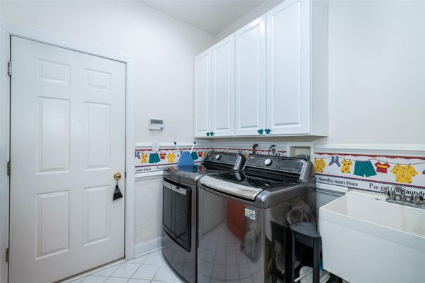 Interior, Washer