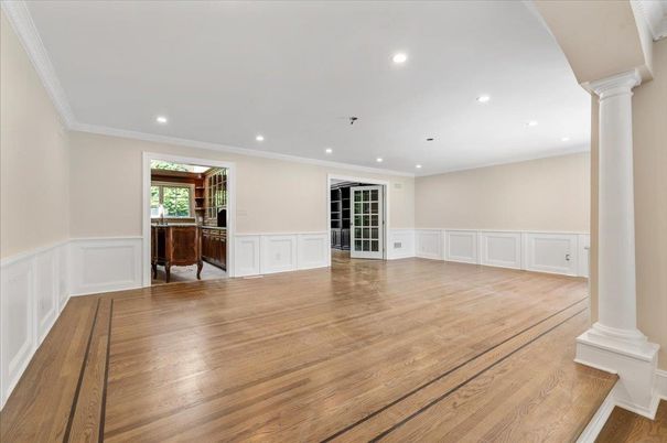 Empty room, Interior, Recessed Lighting, Wood Texture Flooring