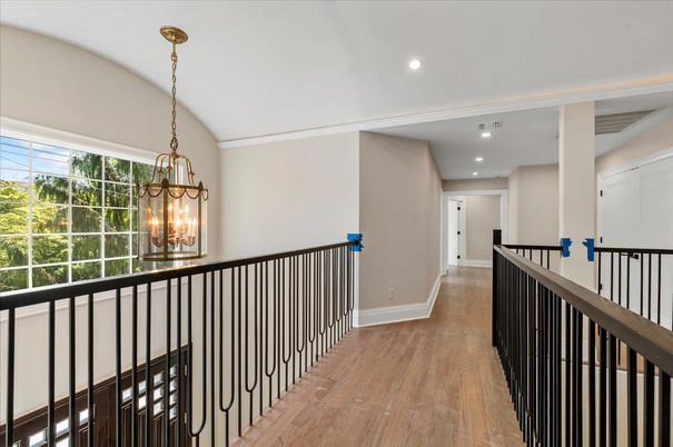 Interior, Pendant Lights, Recessed Lighting, Wood Texture Flooring
