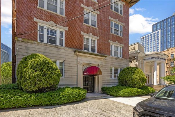 Exterior, Facade, Brick Facade, Rowhouse