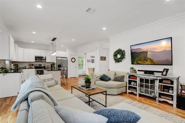 Interior, Kitchen, Living room, Pendant Lights, Recessed Lighting, Stainless Steel Appliances, Wood Texture Flooring
