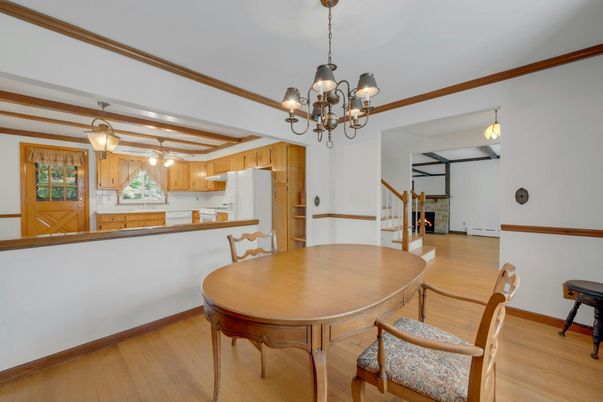 Chandelier, Dining room, Interior, Kitchen, Wood Texture Flooring