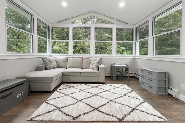 Interior, Recessed Lighting, Sun Room, Wood Texture Flooring
