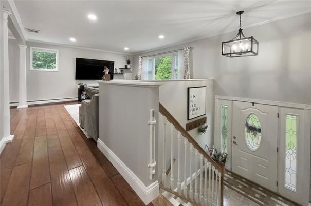 Interior, Pendant Lights, Recessed Lighting, Wood Texture Flooring