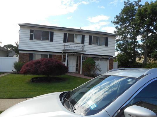 Attached, Exterior, Facade, Raised Ranch