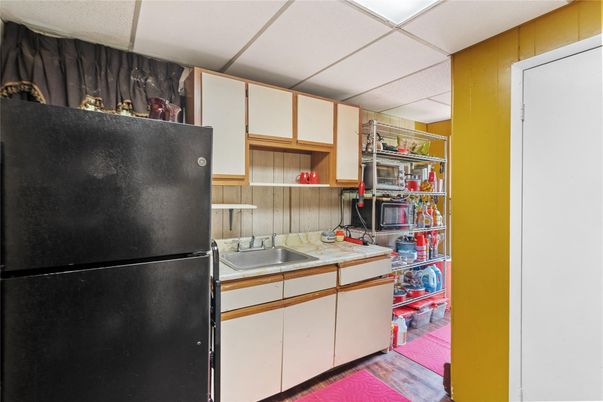 Interior, Kitchen, Tile Countertops