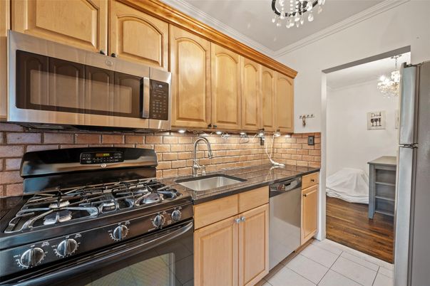 Chandelier, Interior, Kitchen, Stainless Steel Appliances, Wood Texture Flooring