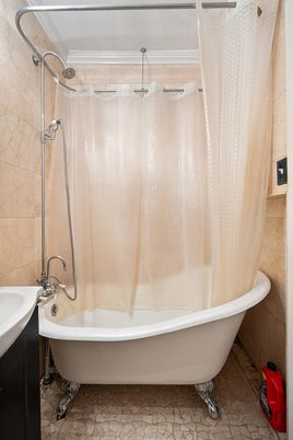 Bathroom, Free Standing Baths, Interior