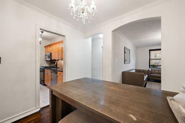 Chandelier, Interior, Kitchen, Wood Texture Flooring