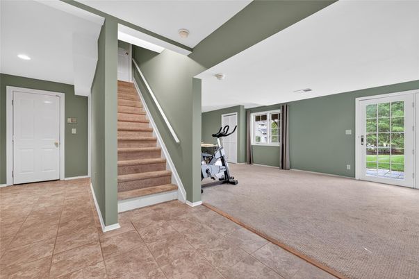 Fitness Equipment, Interior, Recessed Lighting