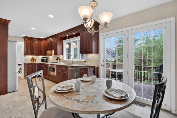 Dining room, Interior, Kitchen, Recessed Lighting, Stainless Steel Appliances