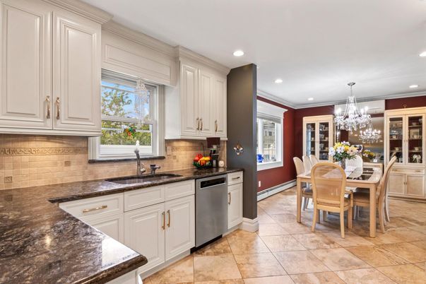 Chandelier, Dining room, Interior, Kitchen, Recessed Lighting