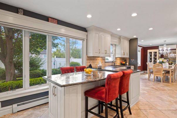 Chandelier, Dining room, Interior, Kitchen, Recessed Lighting