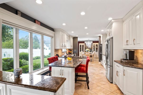 Dining room, Interior, Kitchen, Recessed Lighting, Stainless Steel Appliances