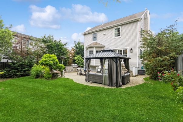 Backyard, Exterior, Hot Tub
