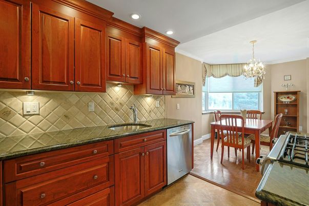 Chandelier, Dining room, Interior, Kitchen, Recessed Lighting, Wood Texture Flooring