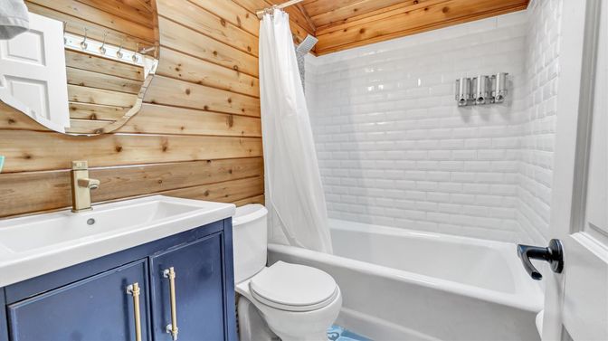 Bathroom, Interior, Wooden Ceilings, Wooden Walls