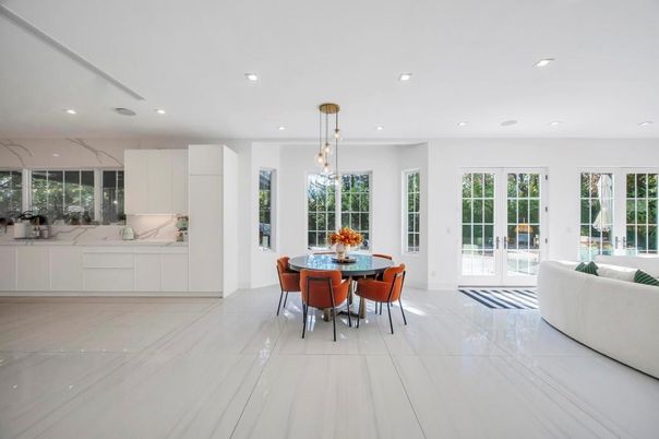 Dining room, Interior, Living room, Marble, Pendant Lights, Recessed Lighting