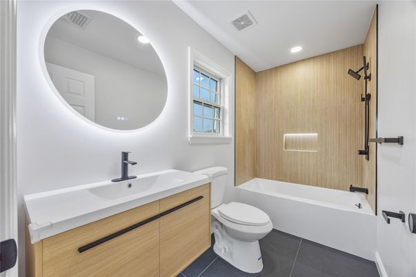 Bathroom, Interior, Recessed Lighting