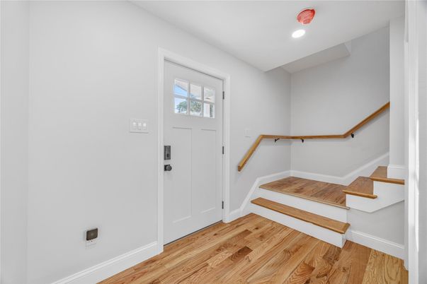 Interior, Recessed Lighting, Wood Texture Flooring