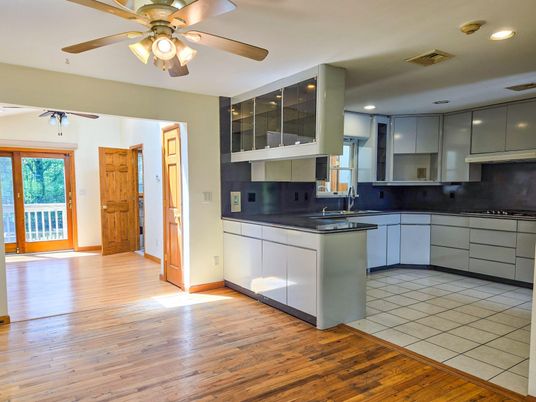 Interior, Kitchen, Recessed Lighting, Wood Texture Flooring