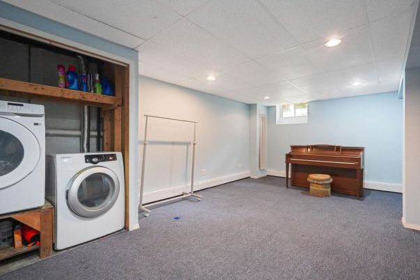 Interior, Recessed Lighting, Utility Closets, Washer