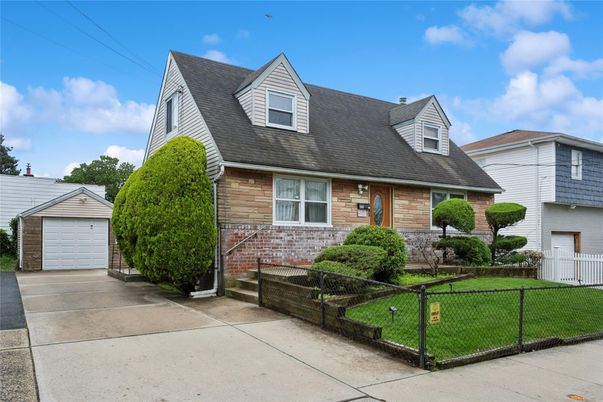 Detached Garage, Exterior, Facade, Brick Facade, Cape Cod
