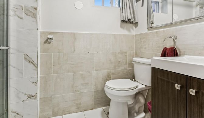 Bathroom, Interior, Marble Walls