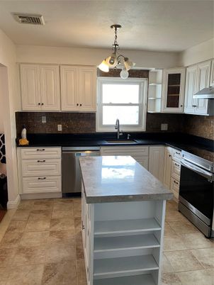 Interior, Kitchen, Pendant Lights, Stainless Steel Appliances