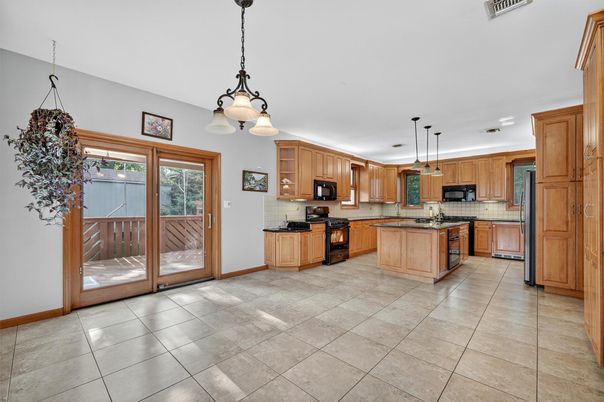 Interior, Kitchen, Pendant Lights, Stainless Steel Appliances