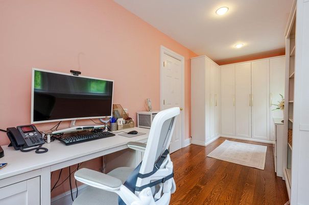 Home Office, Interior, Recessed Lighting, Wood Texture Flooring