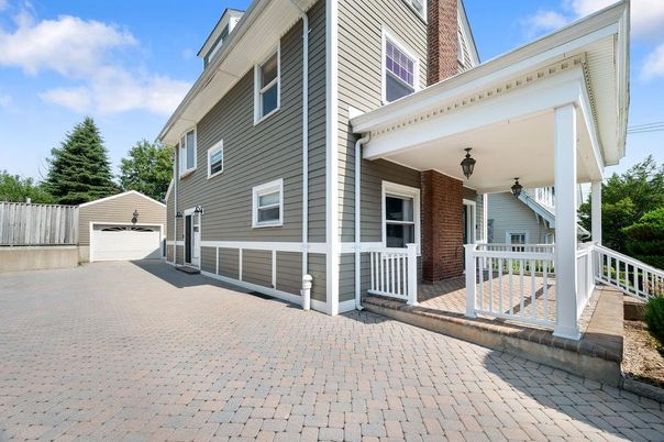Detached Garage, Exterior