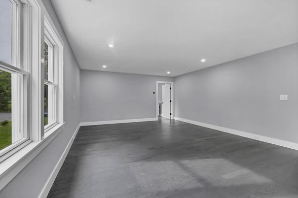 Empty room, Interior, Recessed Lighting, Wood Texture Flooring