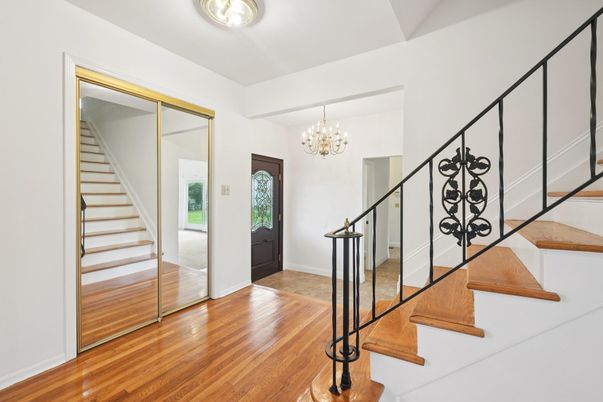 Chandelier, Interior, Wood Texture Flooring