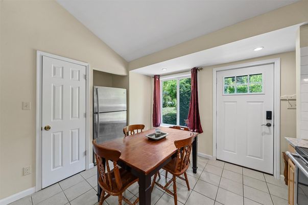 Dining room, Interior, Kitchen, Recessed Lighting, Stainless Steel Appliances