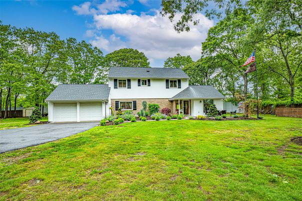 Attached, Backyard, Exterior, Facade, Split Level