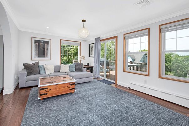 Interior, Living room, Pendant Lights, Recessed Lighting, Wood Texture Flooring