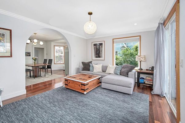 Dining room, Interior, Living room, Pendant Lights, Recessed Lighting, Wood Texture Flooring