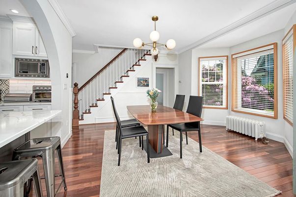 Dining room, Interior, Kitchen, Pendant Lights, Recessed Lighting, Wood Texture Flooring