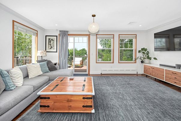 Interior, Living room, Pendant Lights, Recessed Lighting