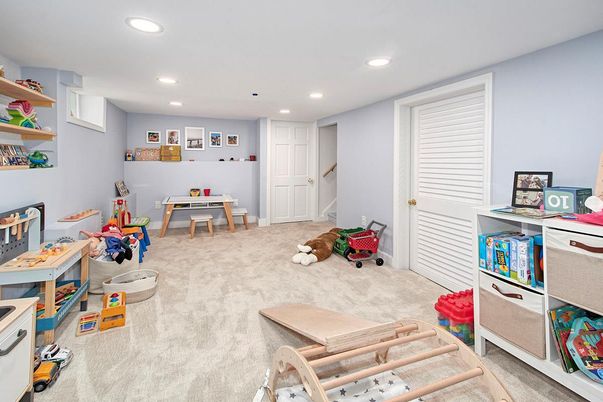 Game Room, Interior, Recessed Lighting