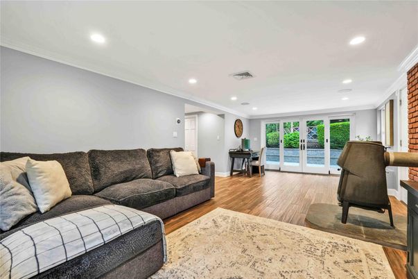 Interior, Living room, Recessed Lighting, Water, Wood Texture Flooring