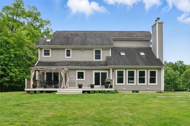 Backyard, Exterior, Facade, Cape Cod